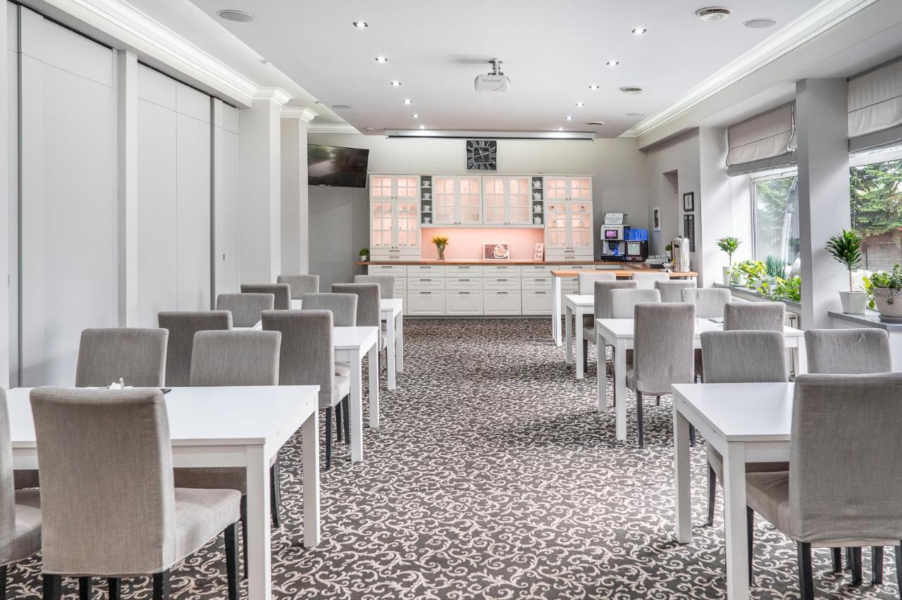 Hotel Europejski Nysa Extérieur photo