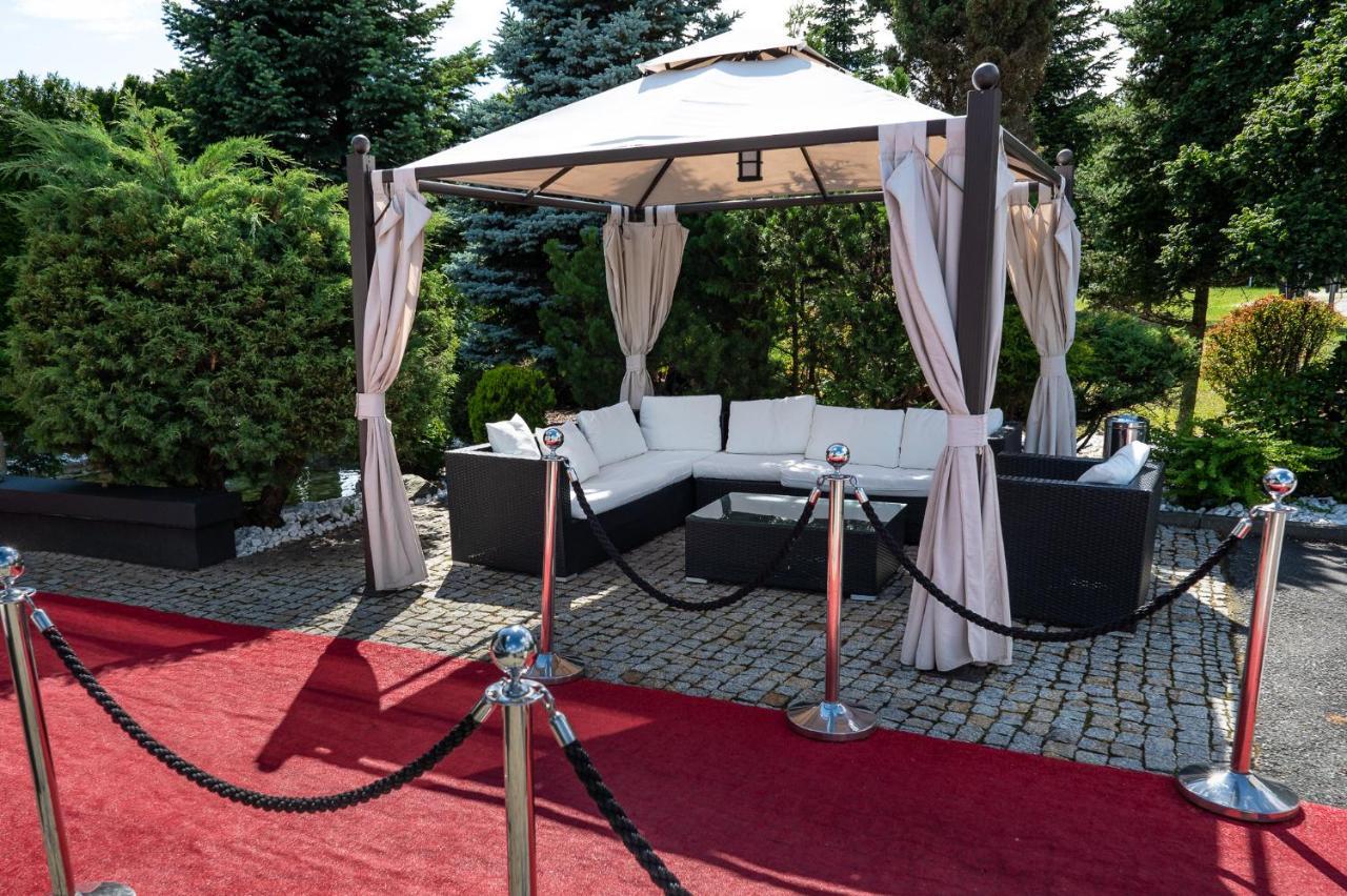 Hotel Europejski Nysa Extérieur photo