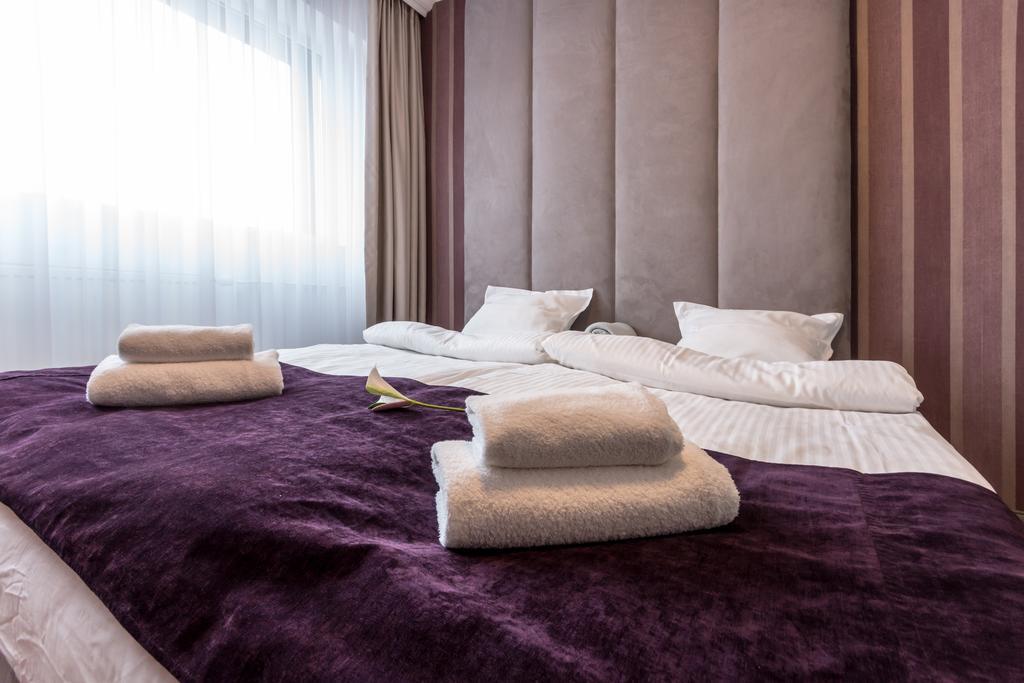 Hotel Europejski Nysa Extérieur photo