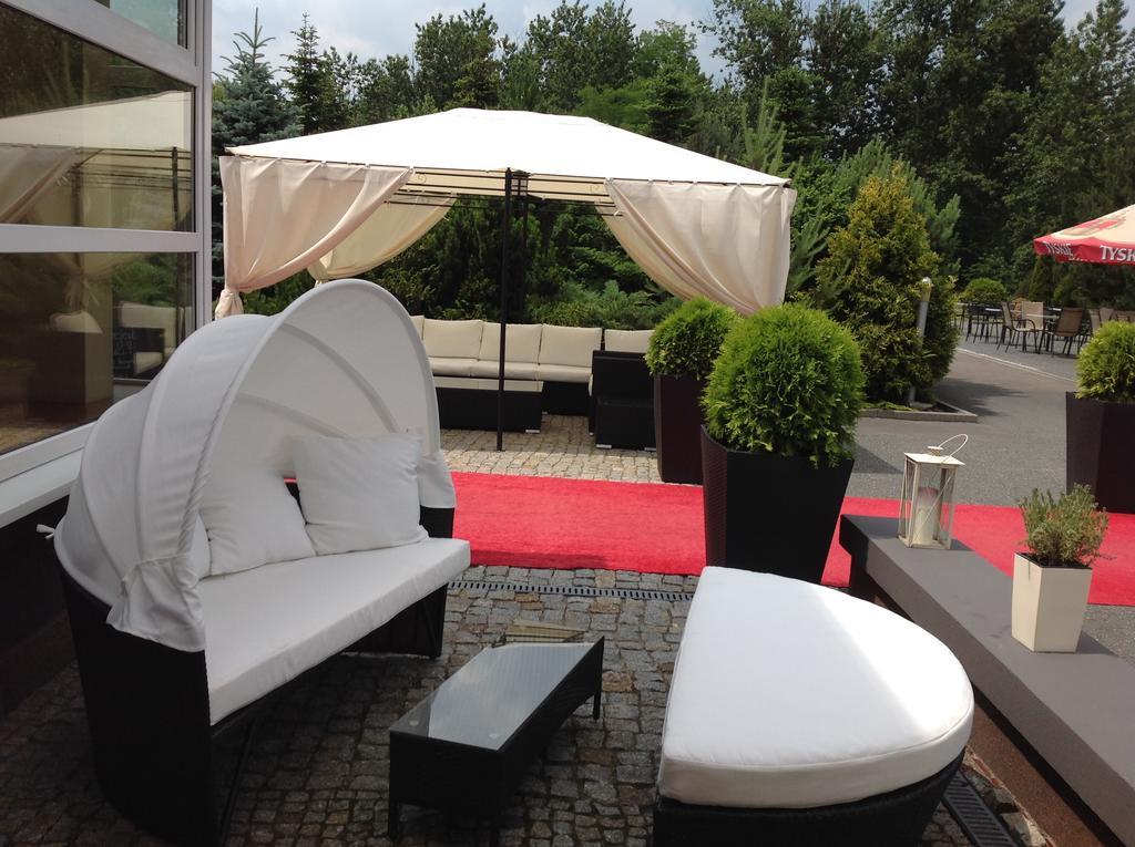 Hotel Europejski Nysa Extérieur photo